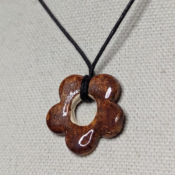 Rusty Red Ceramic Flower Pendant Necklace Handmade Hippie Whimsical Y2K Style - Picture 5 of 6